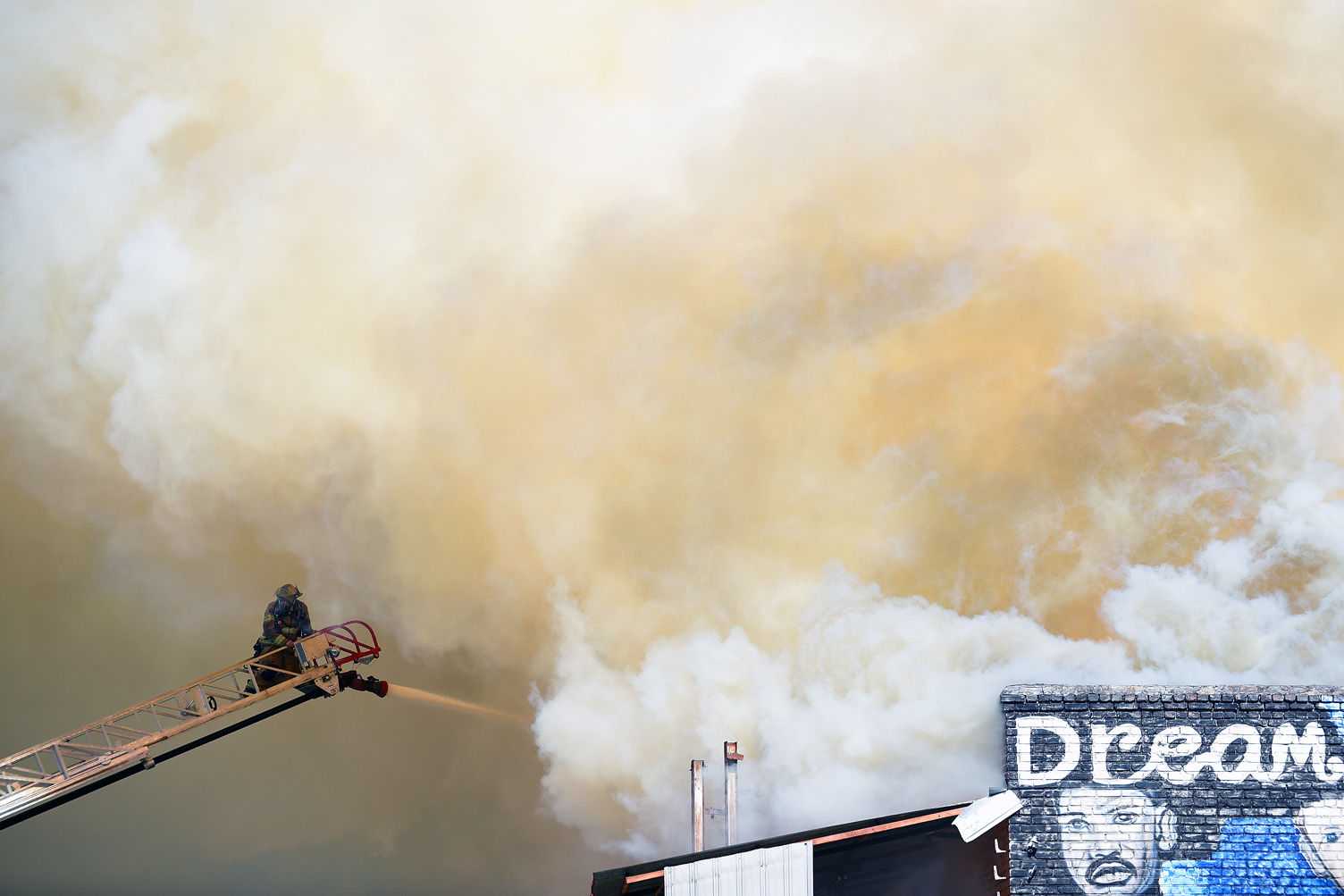Fire destroys Meadow Gold building